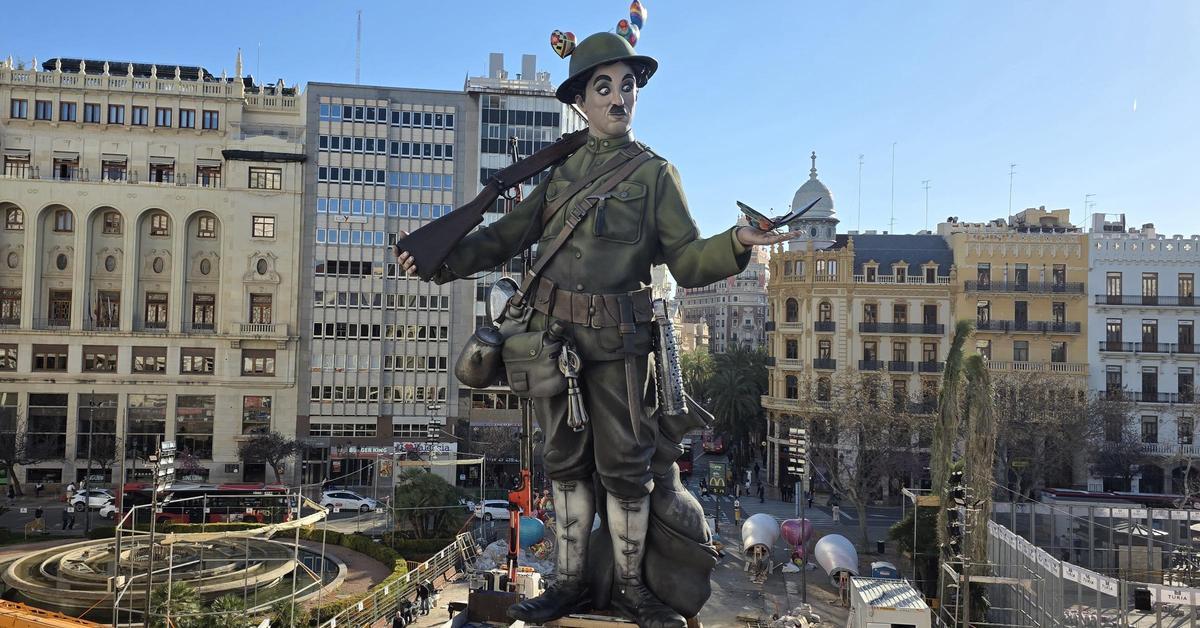 La falla municipal de 2027 recibe las primeras visitas