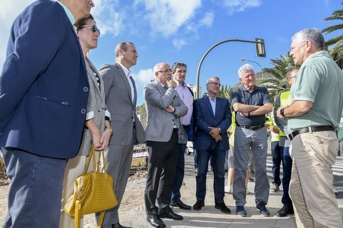 25-09-19 LAS PALMAS DE GRAN CANARIA. AVENIDA BLAS CABRERA FELIPE. LAS PALMAS DE GRAN CANARIA. METROGUAGUA. MetroGuagua en Blas Cabrera Felipe. El alcalde y concejales de la Corporación, realizan un recorrido por el tramo de MetroGuagua del Paseo Blas Cabrera Felipe. Fotos: Juan Castro.  | 25/09/2019 | Fotógrafo: Juan Carlos Castro