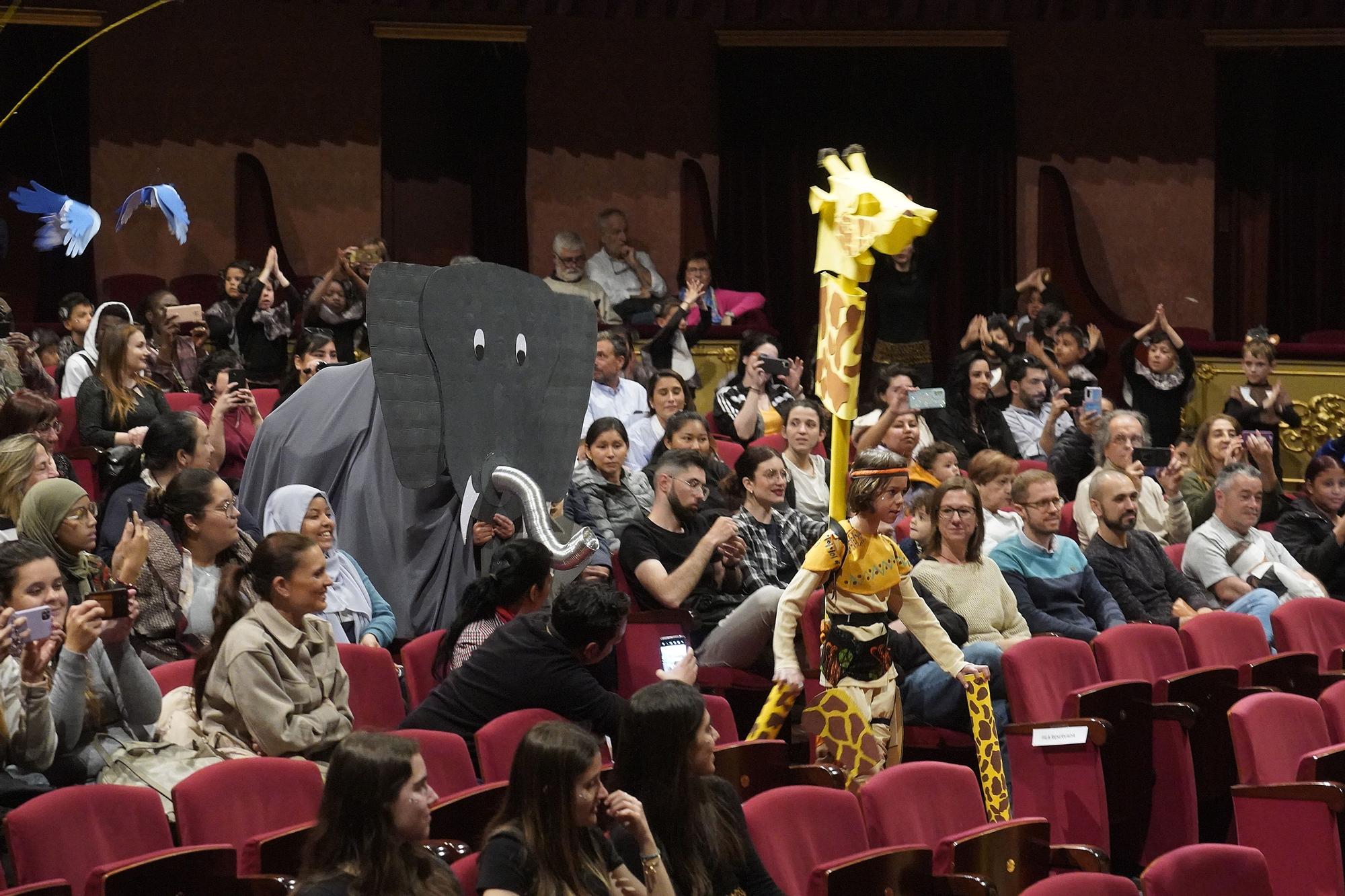 L’escola Àgora dona vida (i veu) a «El Rei Lleó» al Teatre Municipal de Girona