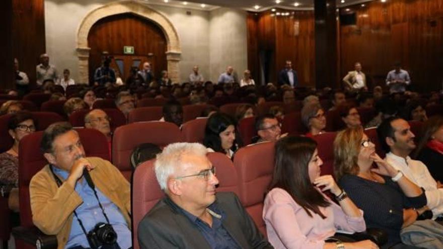 La III Trobada de Professorat de Valencià se celebrarà a la Casa de Cultura d&#039;Alzira.