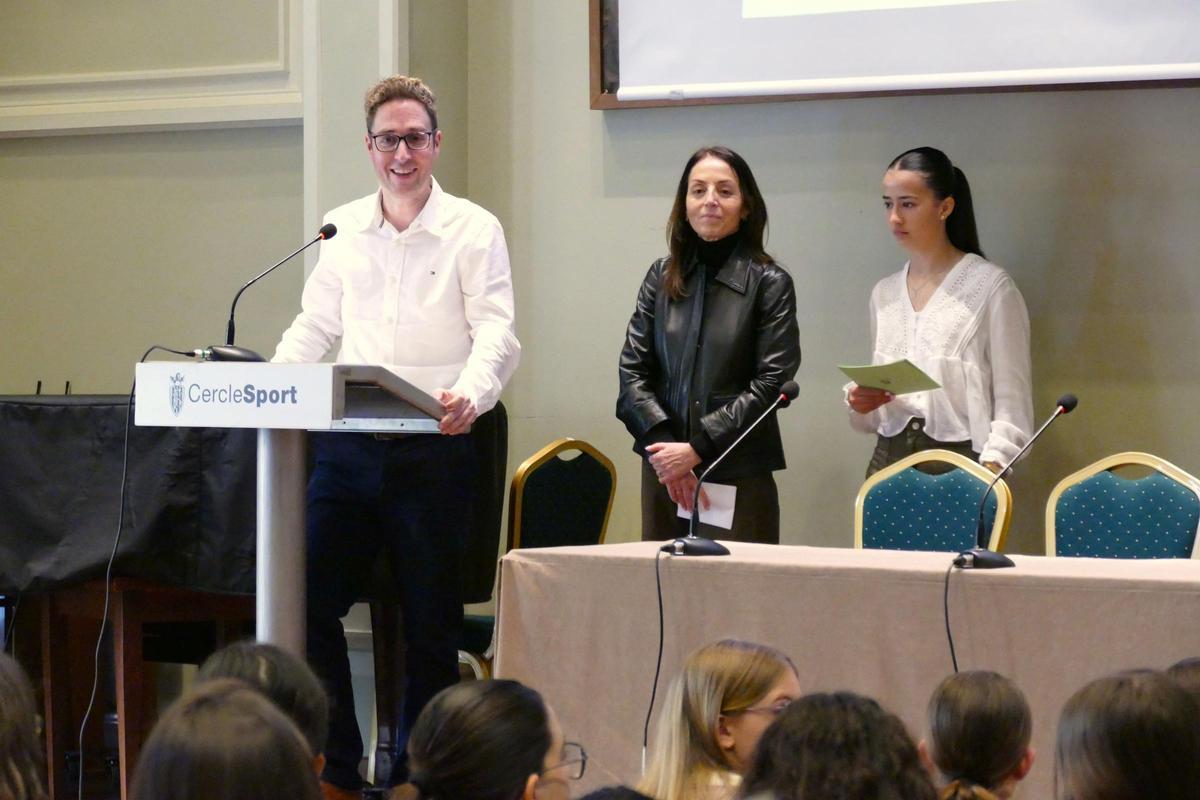 EN IMATGES | El Consell Ciutadà d’Infants de Figueres presenta un àlbum il•lustrat que recull els seus primers 10 anys de vida