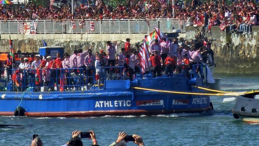 La gabarra ya no es una leyenda, es un sentimiento: el Athletic pone Bilbao a sus pies