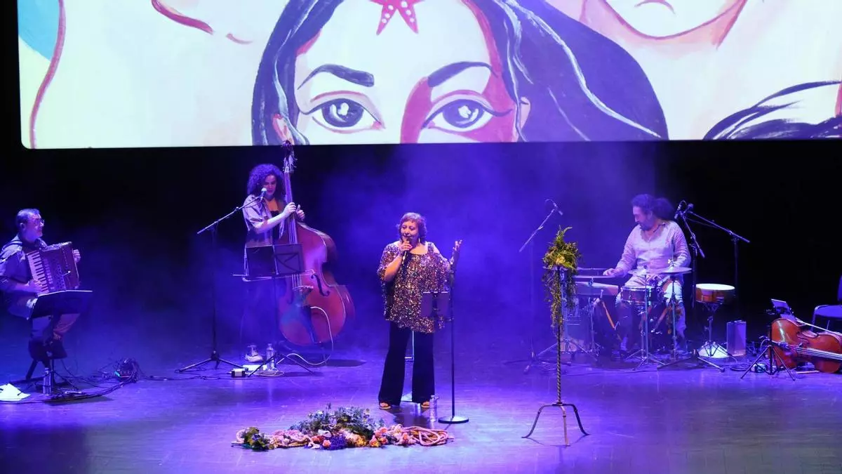 Día das Letras Galegas: Voces da sororidade en Vigo para homenaxear a escritora e xornalista Begoña Caamaño