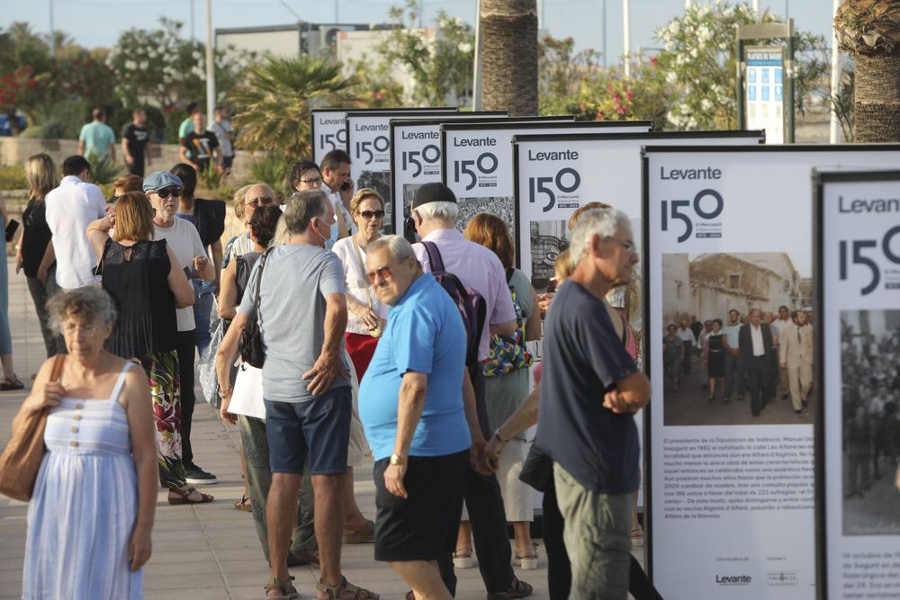 La exposición fotográfica de Camp de Morvedre, por el 150 aniversario de Levante-EMV, se traslada de Sagunt al Port de Sagunt.