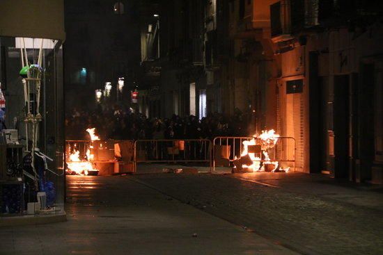 Tercera nit de disturbis a la ciutat de Girona