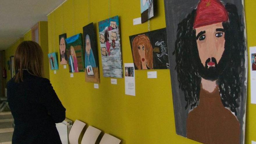 Los niños refugiados sirios muestran su arte en La Baragaña