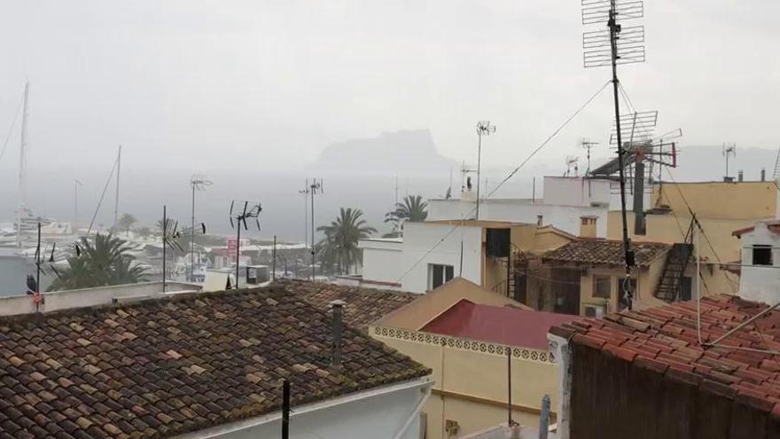 Cae un aguacero en Moraira