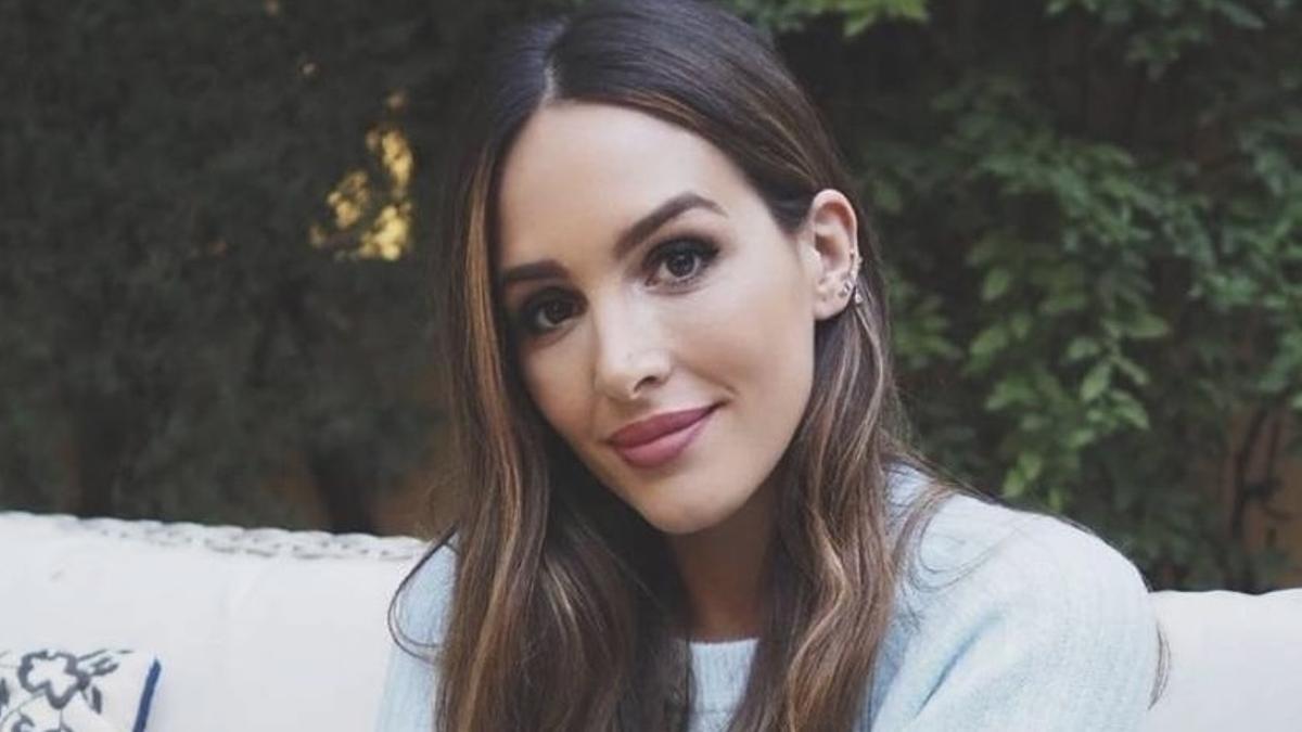 Rocío Osorno, la ‘influencer’ que es va separar d’un senador de Vox, s’opera el nas alhora que la seva amiga