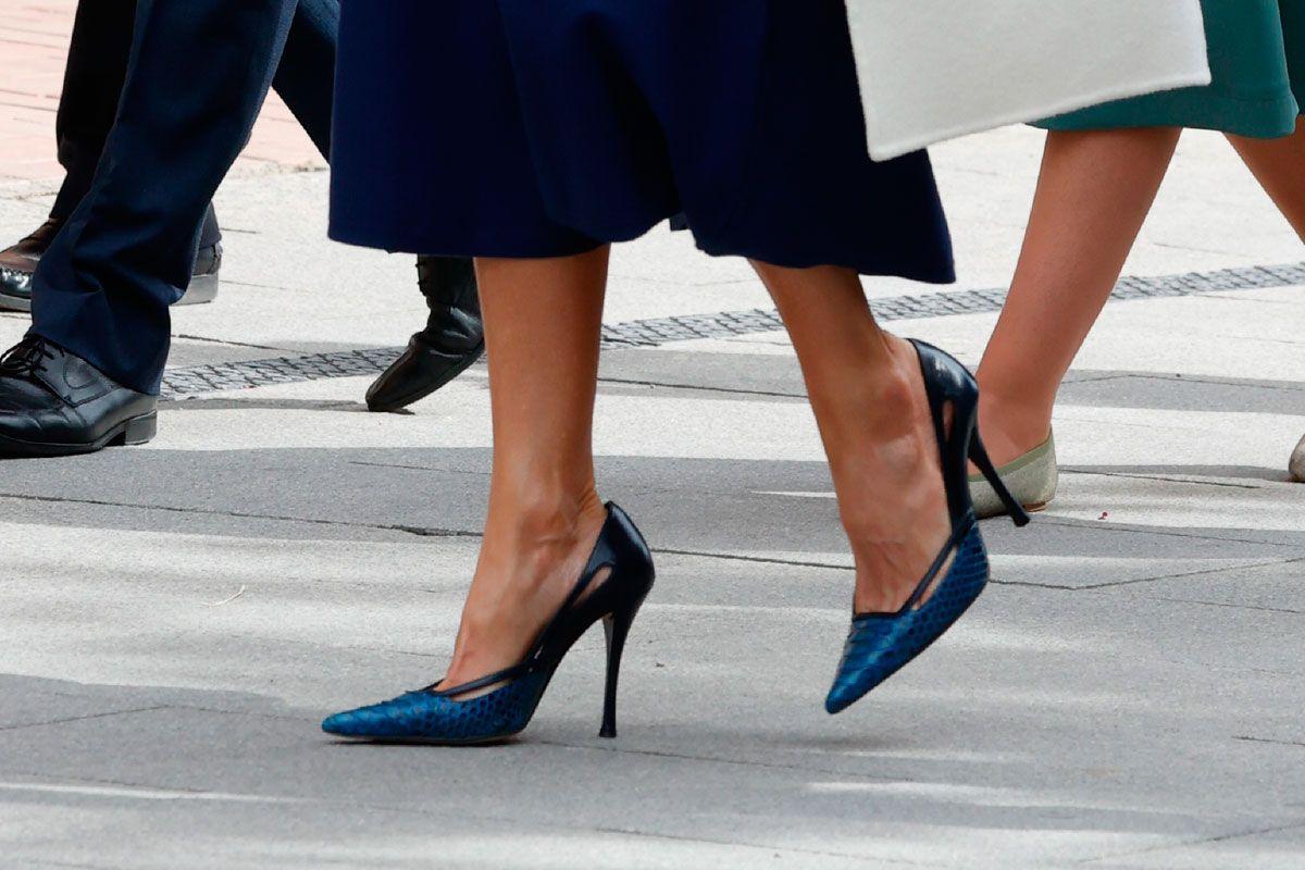 Los originales zapatos de Magrit la reina Letizia, con detalles 'cut out', animal print y degradado de color
