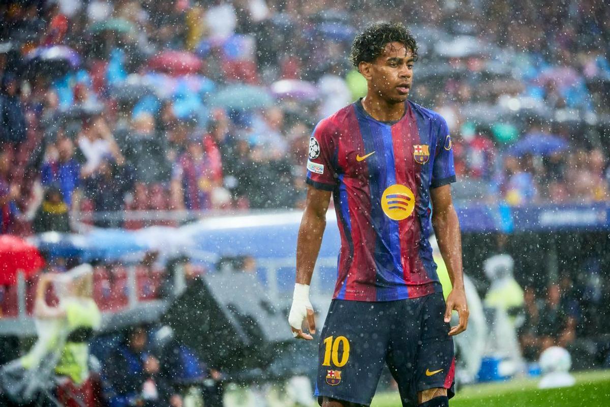 Lamine Yamal en el primer partido de champions de la temporada 2026-27