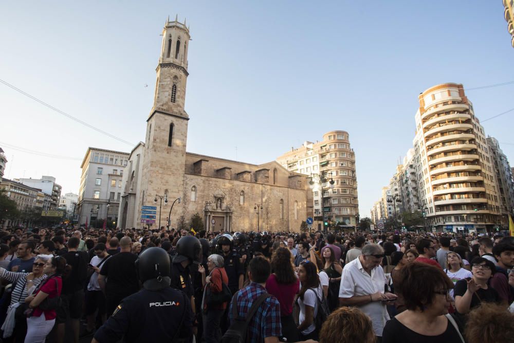 Manifestación 9 d'Octubre Valencia: tensión y altercados