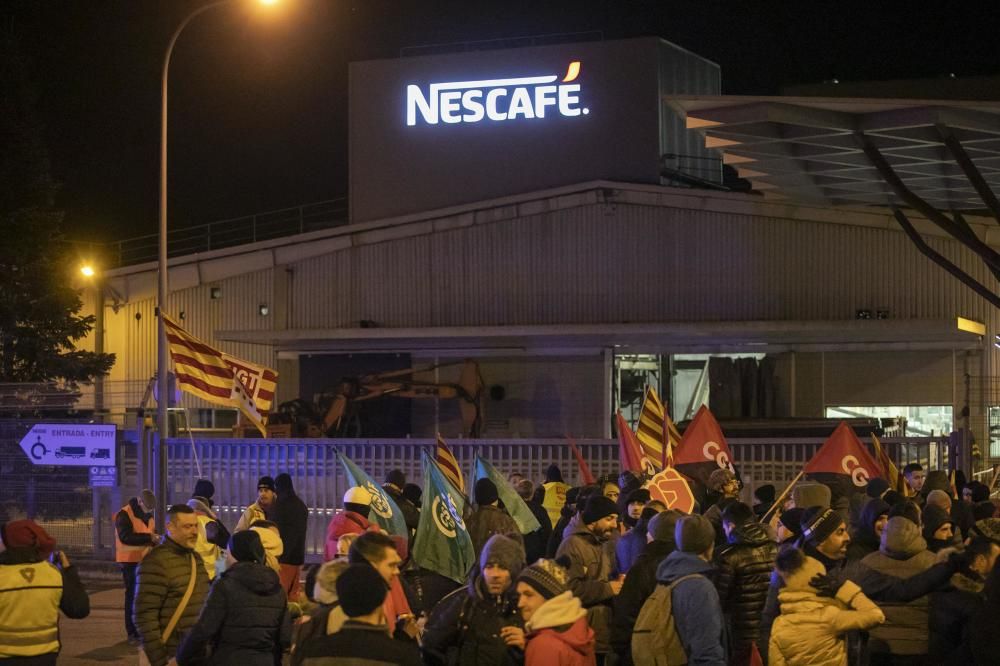 Jornada de vaga a la fàbrica de Nestlé a Girona