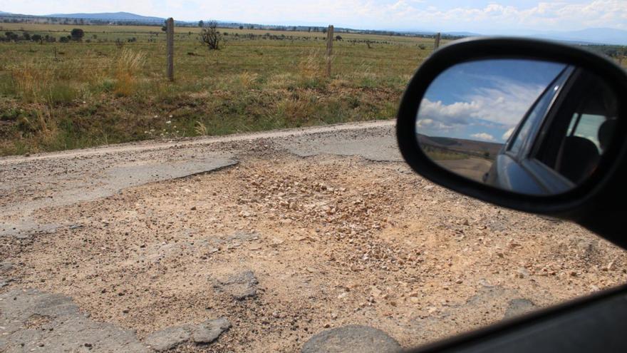 El incesante deterioro de las carreteras de la Culebra