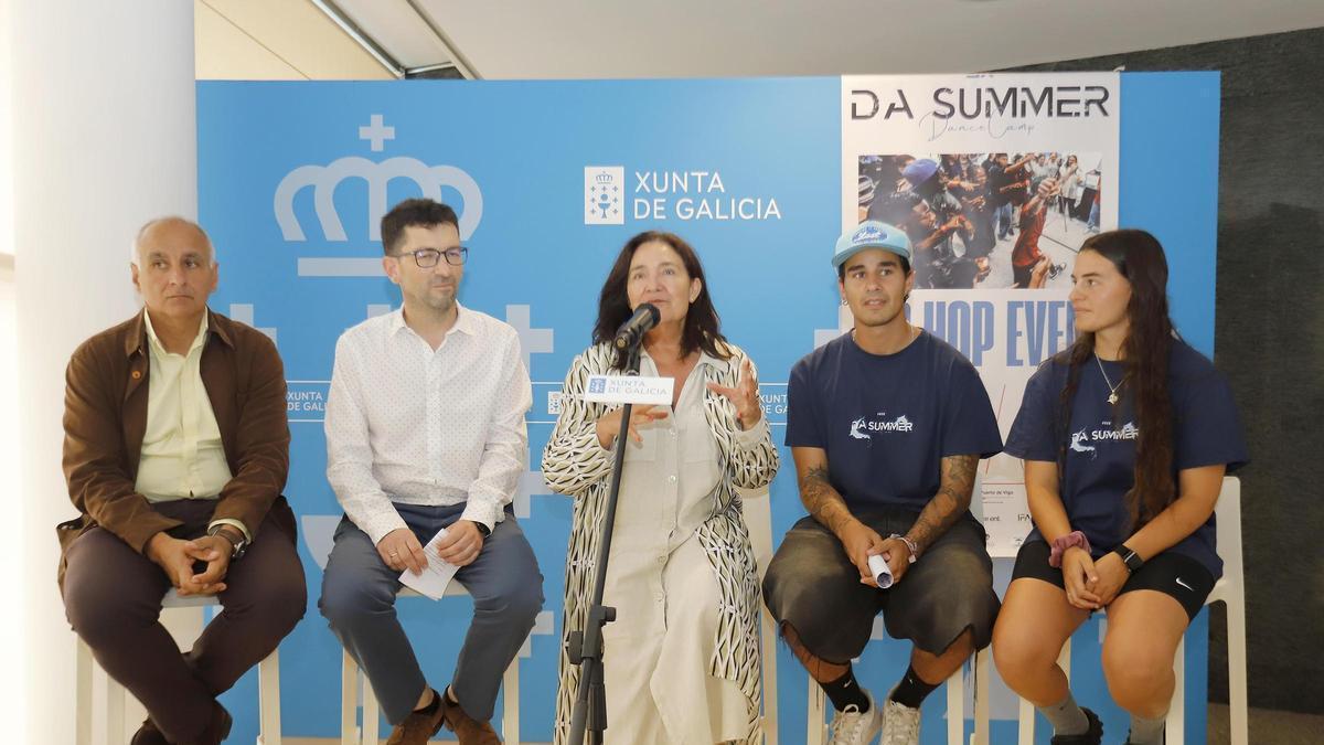 Daniel Benavides, Carlos Nieto Ana Ortiz, David y Nerea Suárez en la presentación del campamento Da Summer de baile hip hop