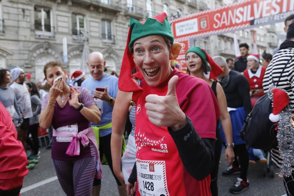 Miles de participantes celebraron el fin de año por el centro de Vigo