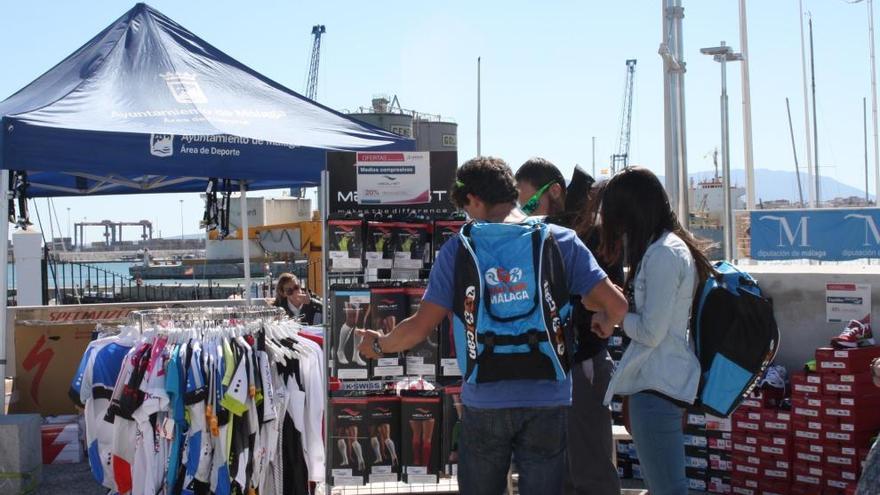 Se ha instalado una Feria para el triatleta.