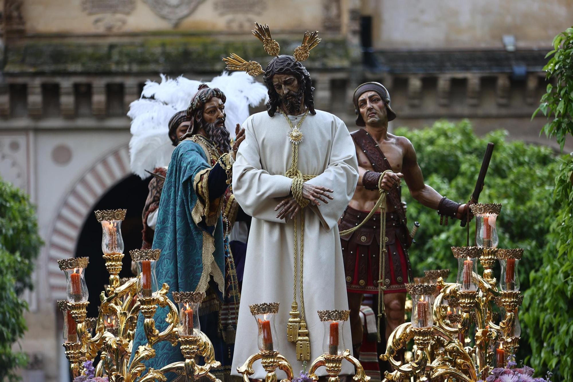 La Vera Cruz y el Amor vuelven a sus templos