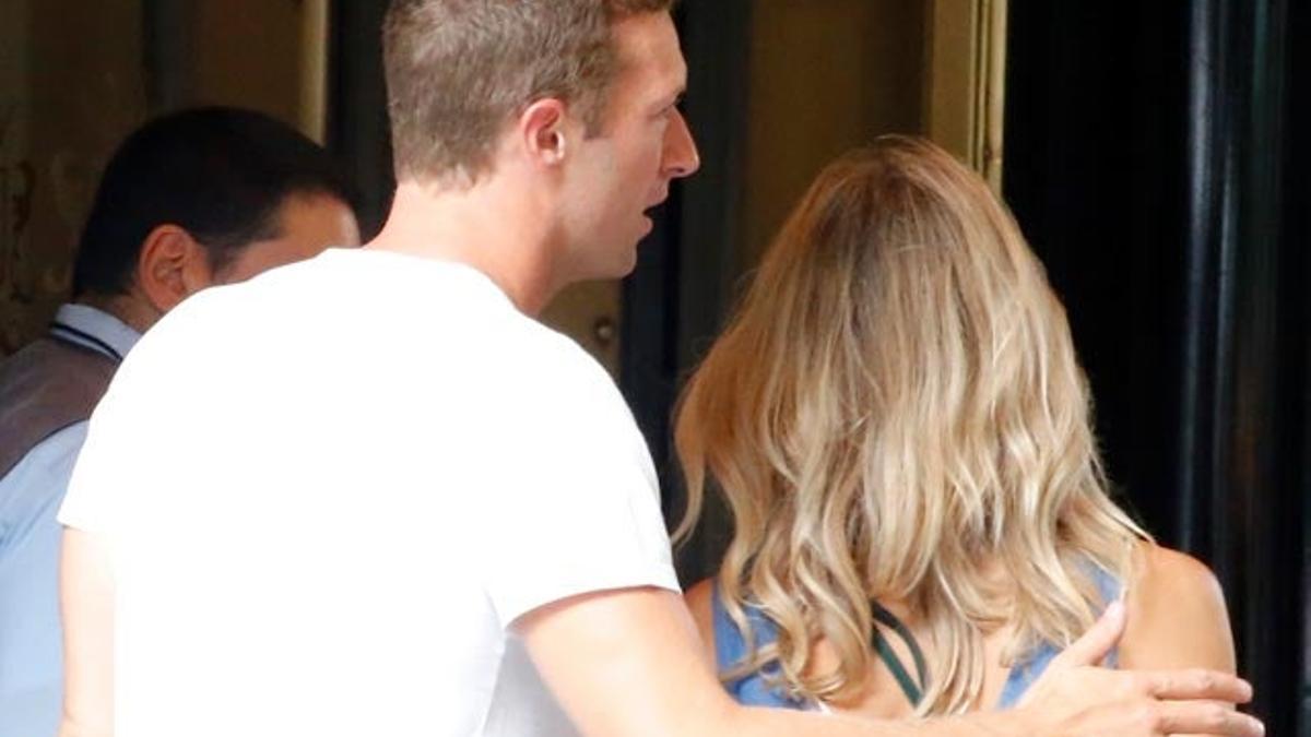 Chris Martin y Annabelle Wallis ya no ocultan su relación por las calles París