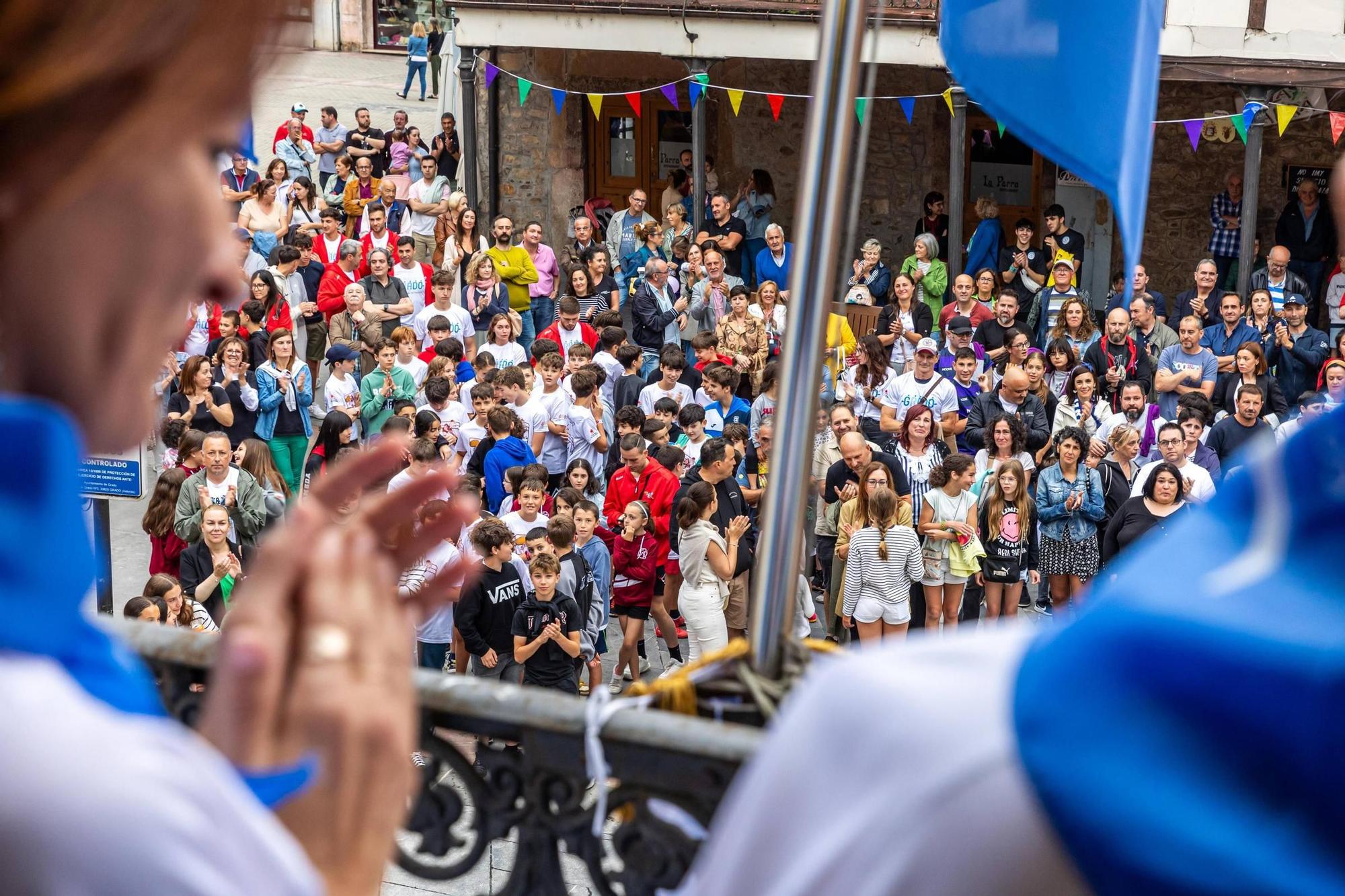 Grado arranca Santiago y Santa Ana con un emotivo pregón de los deportistas locales