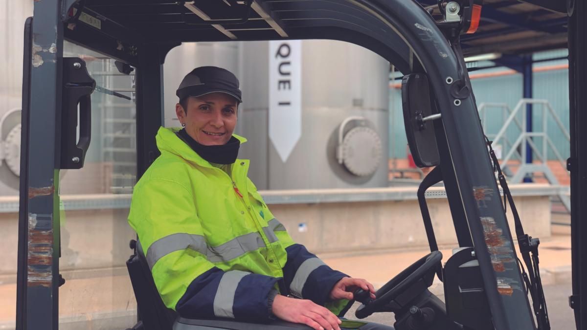 Ana García, Operadora de Carretillas Elevadoras en SIPCAM.