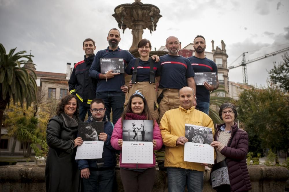 El calendario solidario de los bomberos Ourense