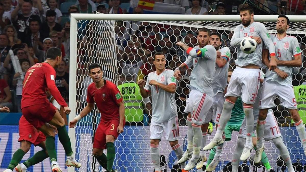 El lanzamiento de falta de Cristiano Ronaldo que supuso el 3-3 en el Portugal - España
