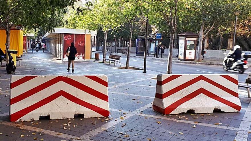 Instalan barreras en La Rambla para prevenir atentados