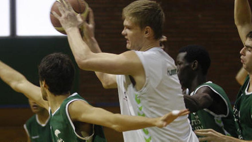 Tautvydas Sabonis, en el filial del Unicaja.