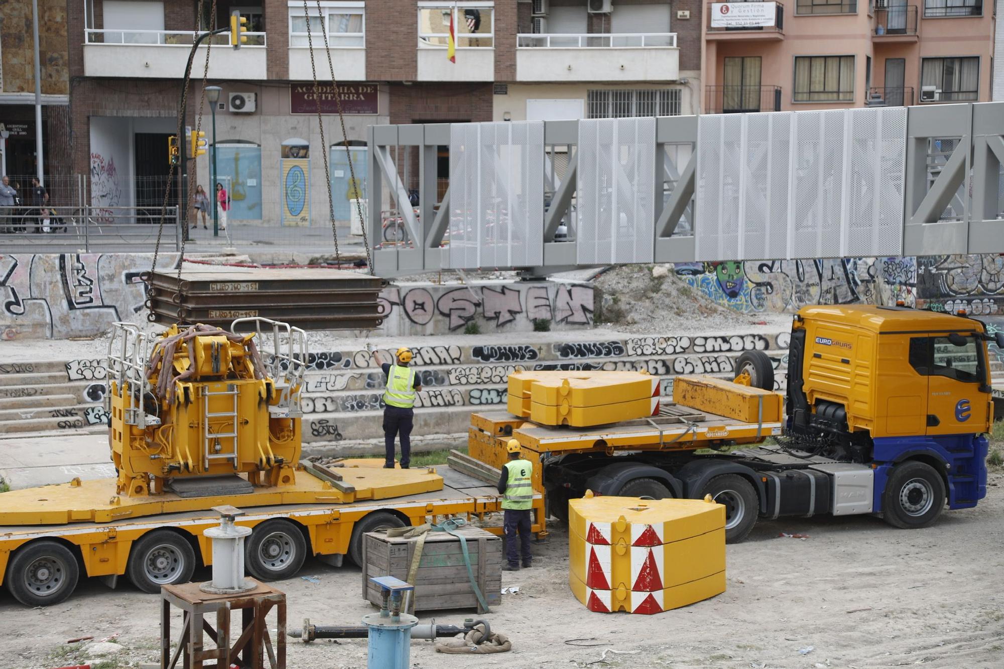 Continúa el montaje del nuevo puente del CAC