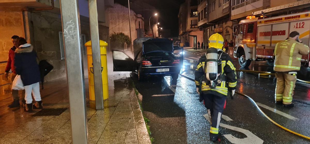 Incendio de un coche en Porto do Son
