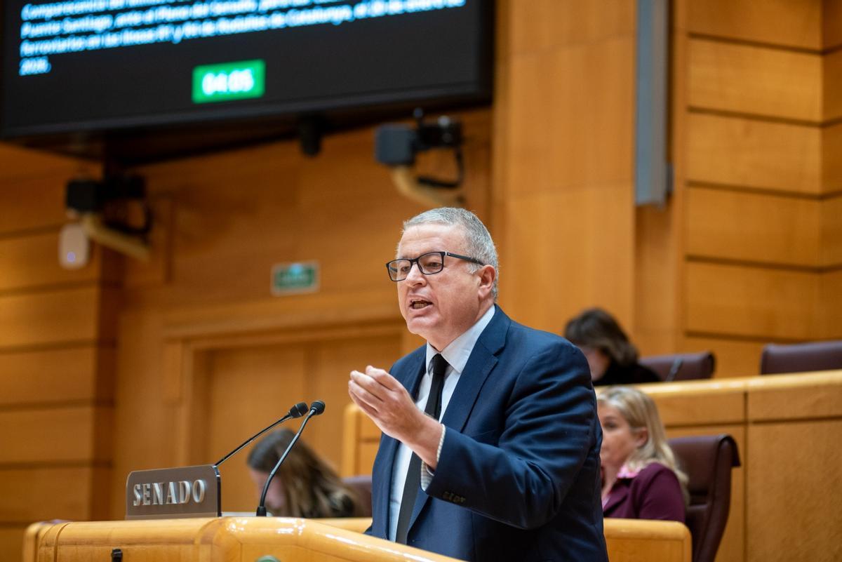 El senador popular Francisco Bernabé