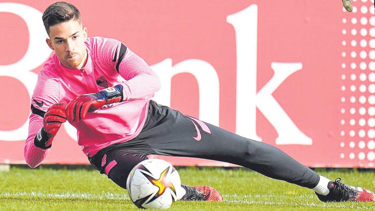 El joven arquero cordobés Alfonso Pastor vestirá de albinegro esta temporada 2022/23 cedido por el Sevilla.