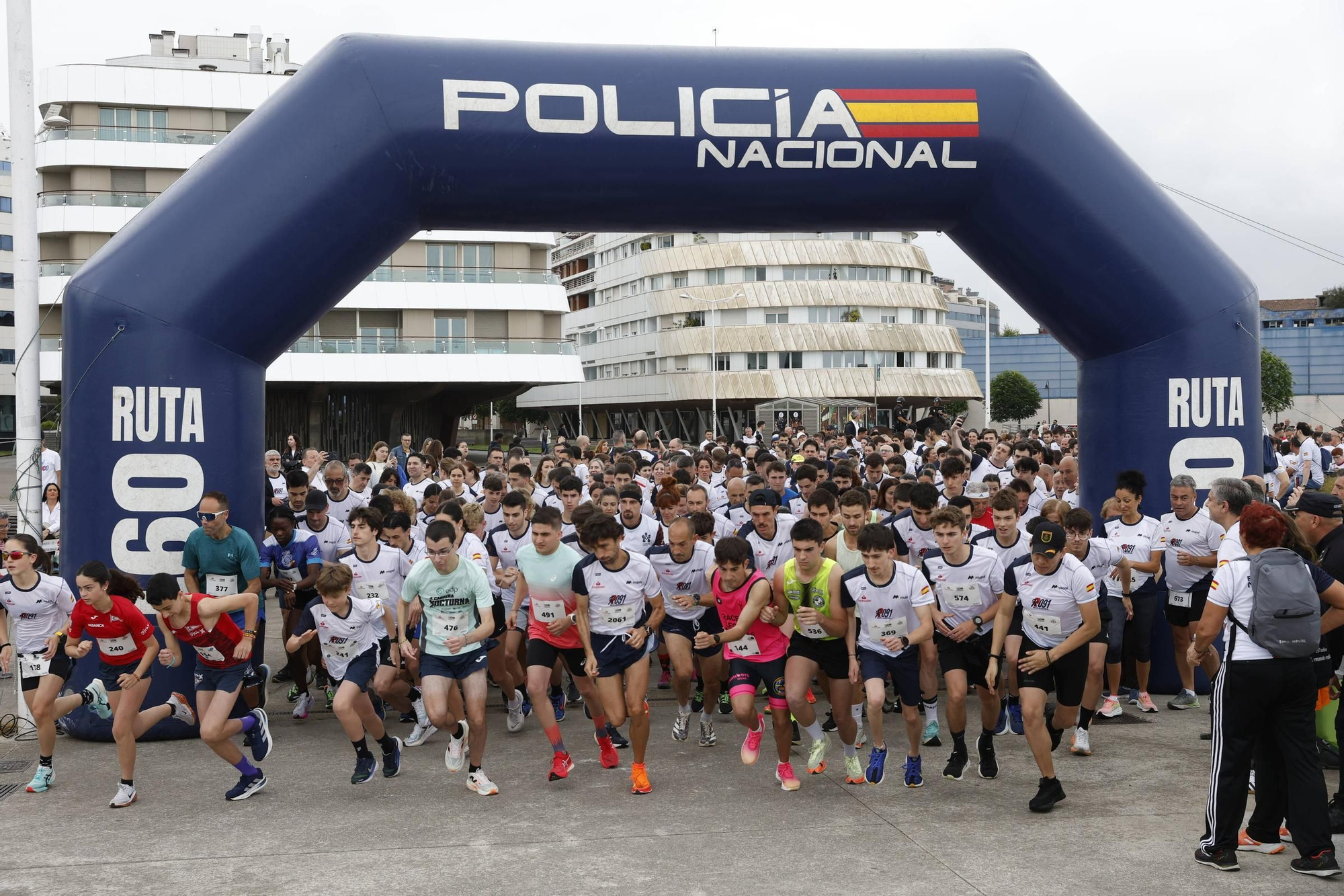En imágenes: Gijón se vuelca con la "Ruta 091" de la Policía Nacional