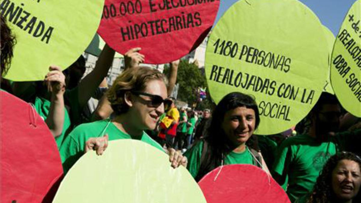 La PAH, con Ada Colau al frente, en una protesta en mayo de 2014.