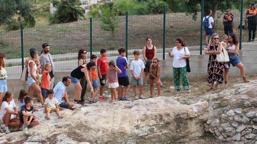 La Cova de les Bruixes de Benitatxell y la magia de la historia: los niños y niñas, "arqueólogos por un día"