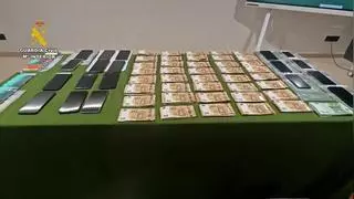 Cae una red de ciberestafadores que enviaba 100.000 SMS falsos por hora para robar cuentas bancarias