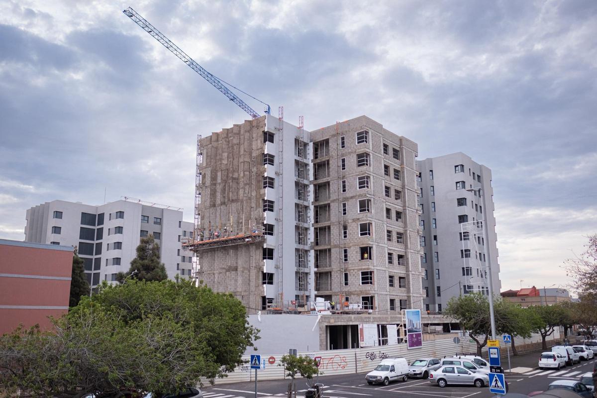 Edificio en construcción en Las Chumberas, La Laguna.