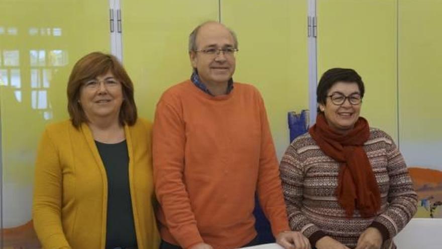 El alcalde de Villena, Javier Esquembre, junto a las ediles María del Carmen y Paula García.