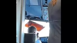 El piloto de un vuelo a Ibiza oculta el destino del avión para ayudar a las despedidas de solteros
