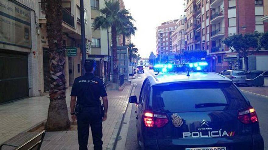 Huye de la policía en el Grao y Benicàssim sin una rueda