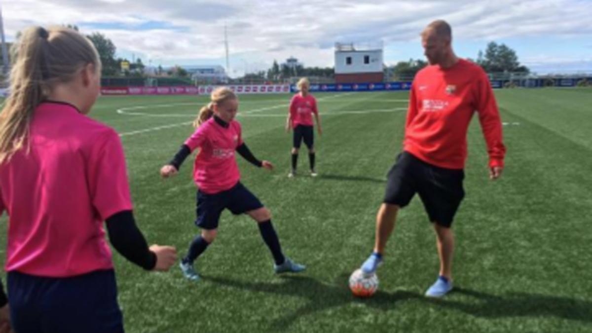 Gudjohnsen, en el campus femenino