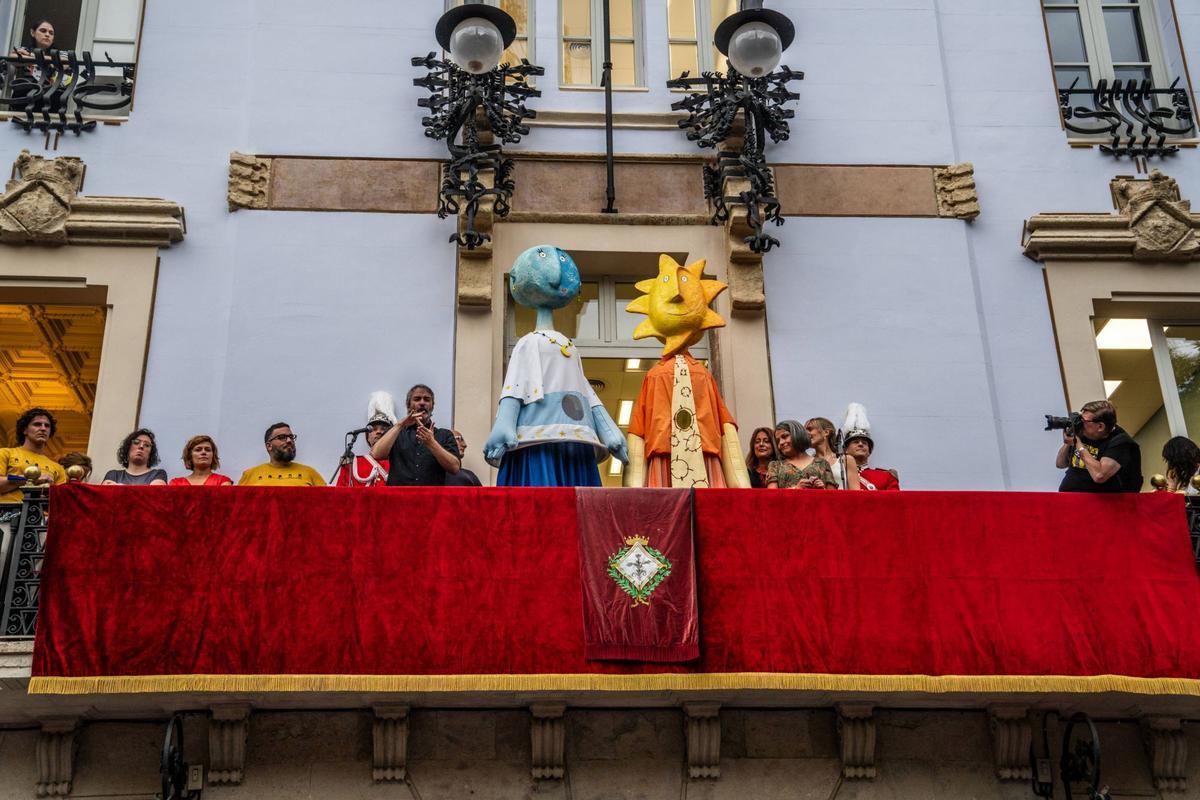 Las colles de Gràcia no han llegado a un acuerdo antes del pregón de la Fiesta Mayor, con lo que los actos de cultura popular quedarían desconvocados en los próximos días.