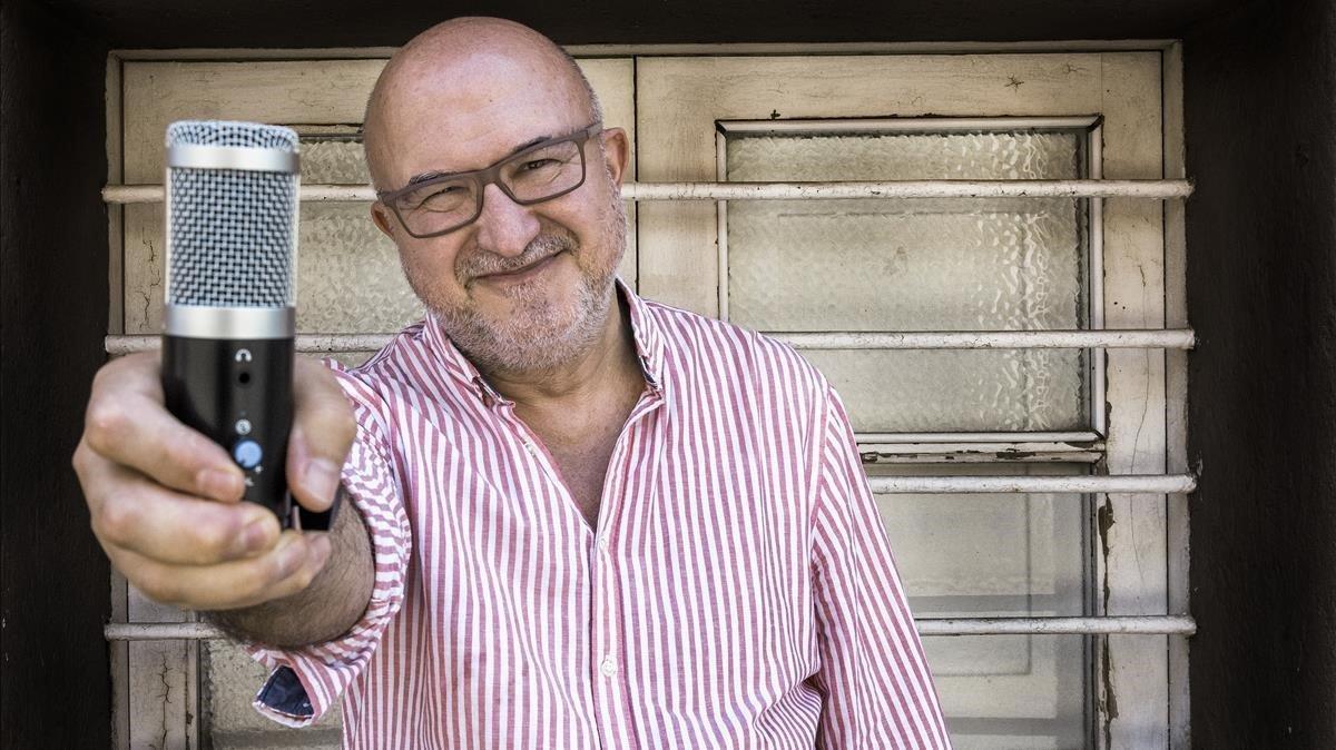 mdedios54197299 barcelona 21 07 2020 el periodista sergi mas que pone el a200722091128 mdedios54197299 barcelona 21 07 2020 el periodista sergi mas que pone el a200722091128