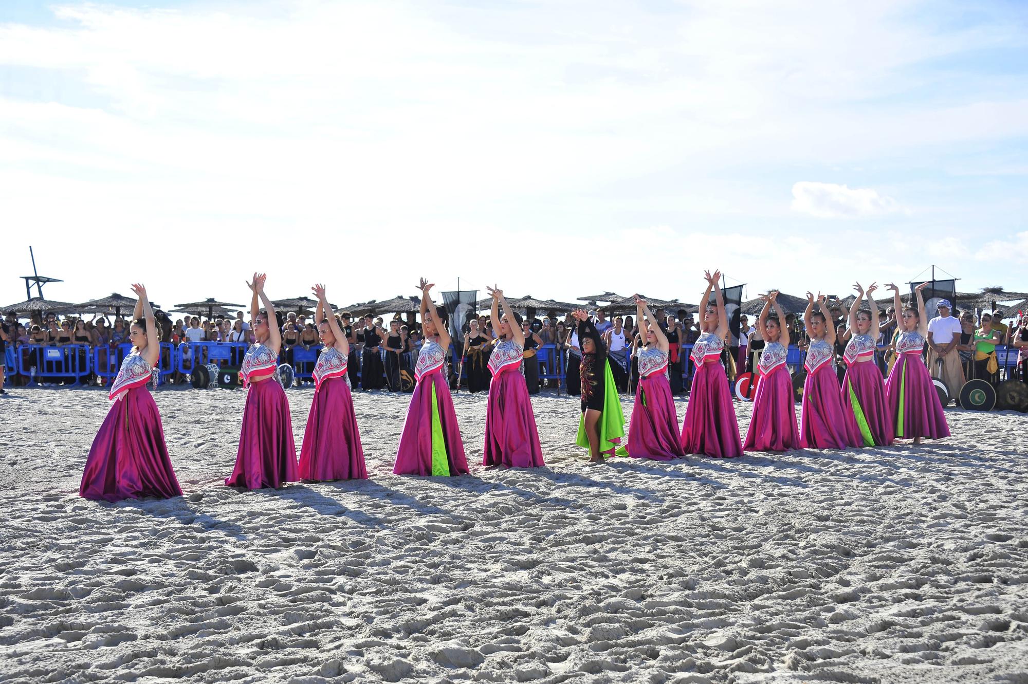 FIESTAS SANTA POLA. Asalto moro en la playa de Levante.