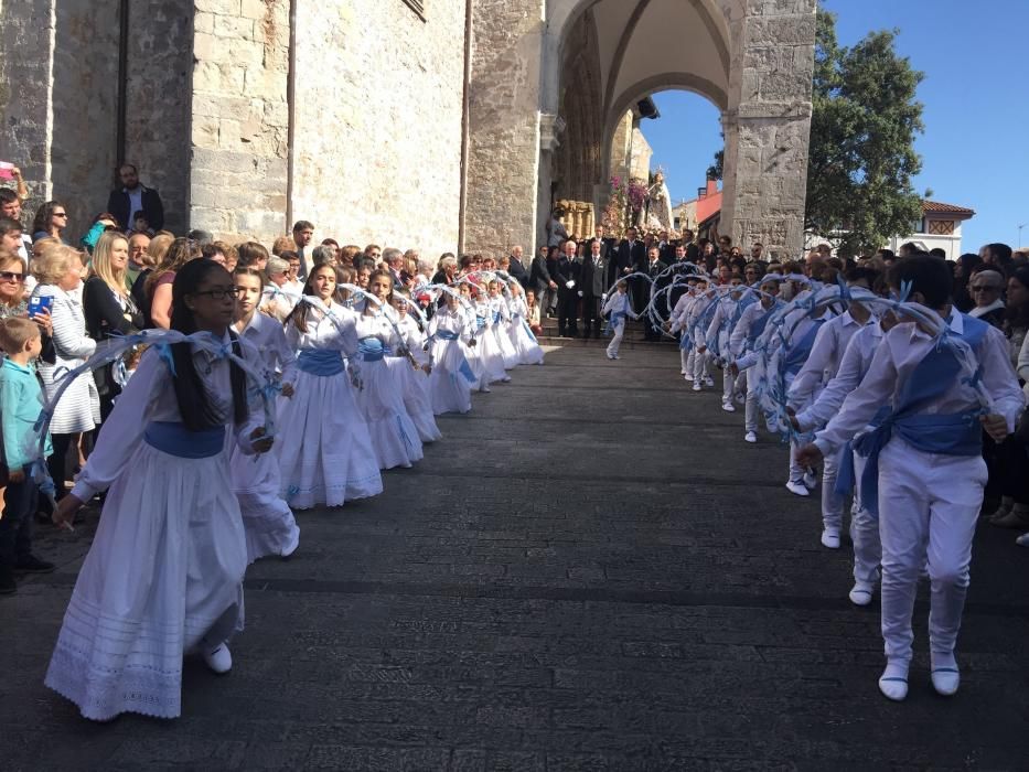 Llanes se llena para coronar a la Virgen de Guía