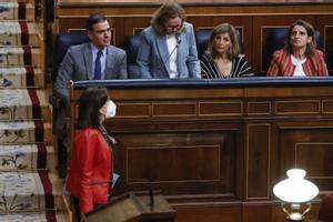 Govern i PSOE corregeixen Robles i justifiquen la caiguda de la cap del CNI per l’espionatge a Sánchez