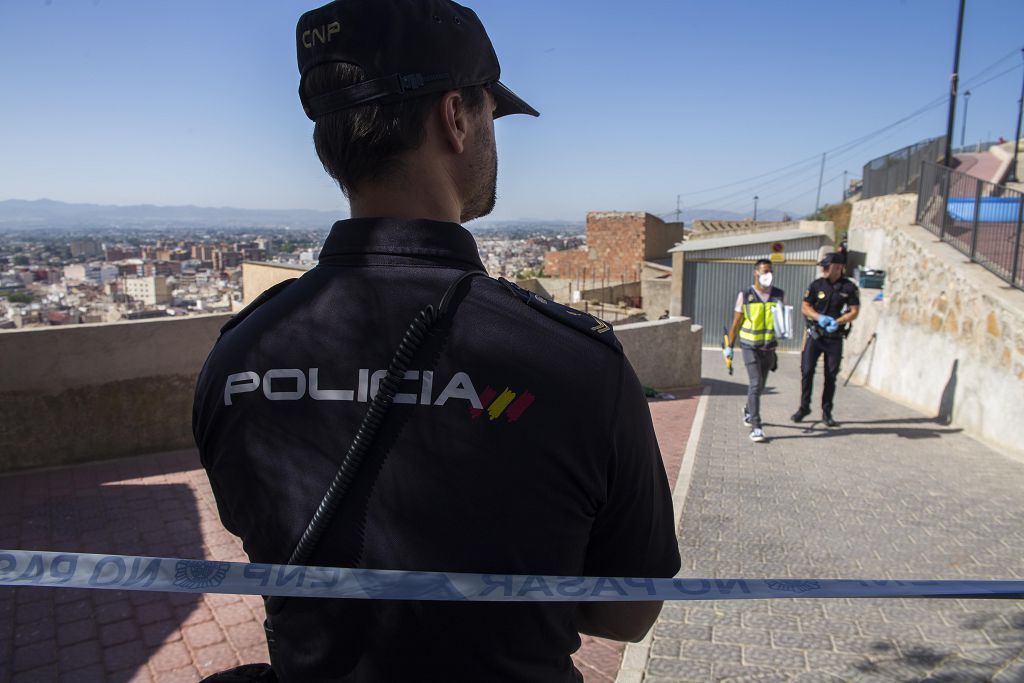 Encuentran muerto a un vecino de Lorca desaparecido encajado en el hueco entre dos casas