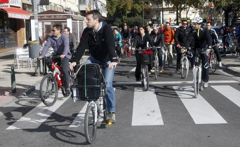 Marcha ciclista en protesta por la paralización del servicio Bizi