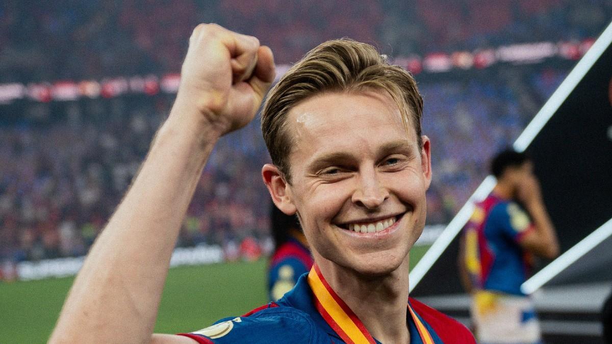 De Jong celebra el título de la Supercopa