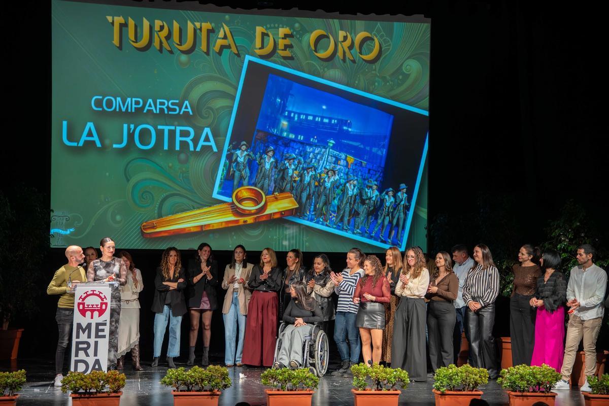 Un torrente de emociones en los premios Turuta de Oro 2025.
